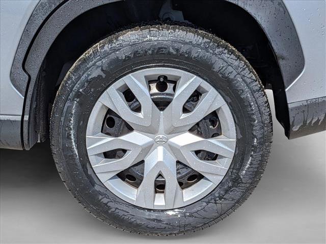 Used 2022 Toyota Corolla Cross L image 4