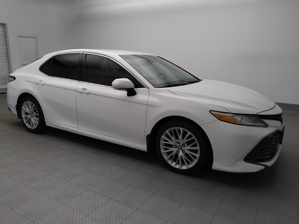 Used 2018 Toyota Camry XLE FWD image 11