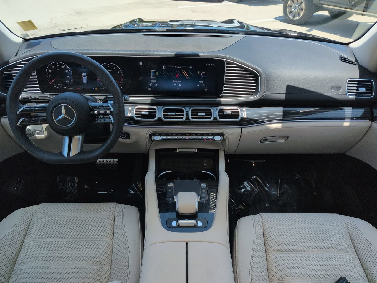 Used 2024 Mercedes-Benz GLS 580 4MATIC image 15
