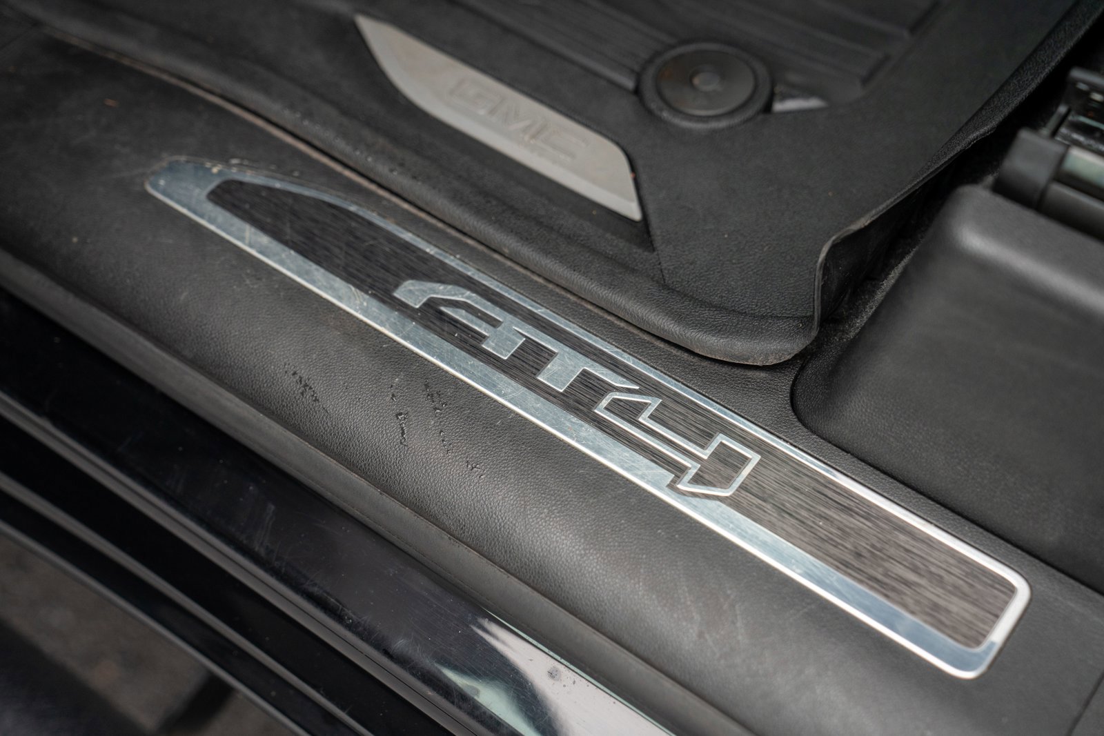 Used 2021 GMC Sierra 1500 AT4 w/ AT4 Premium Package image 12