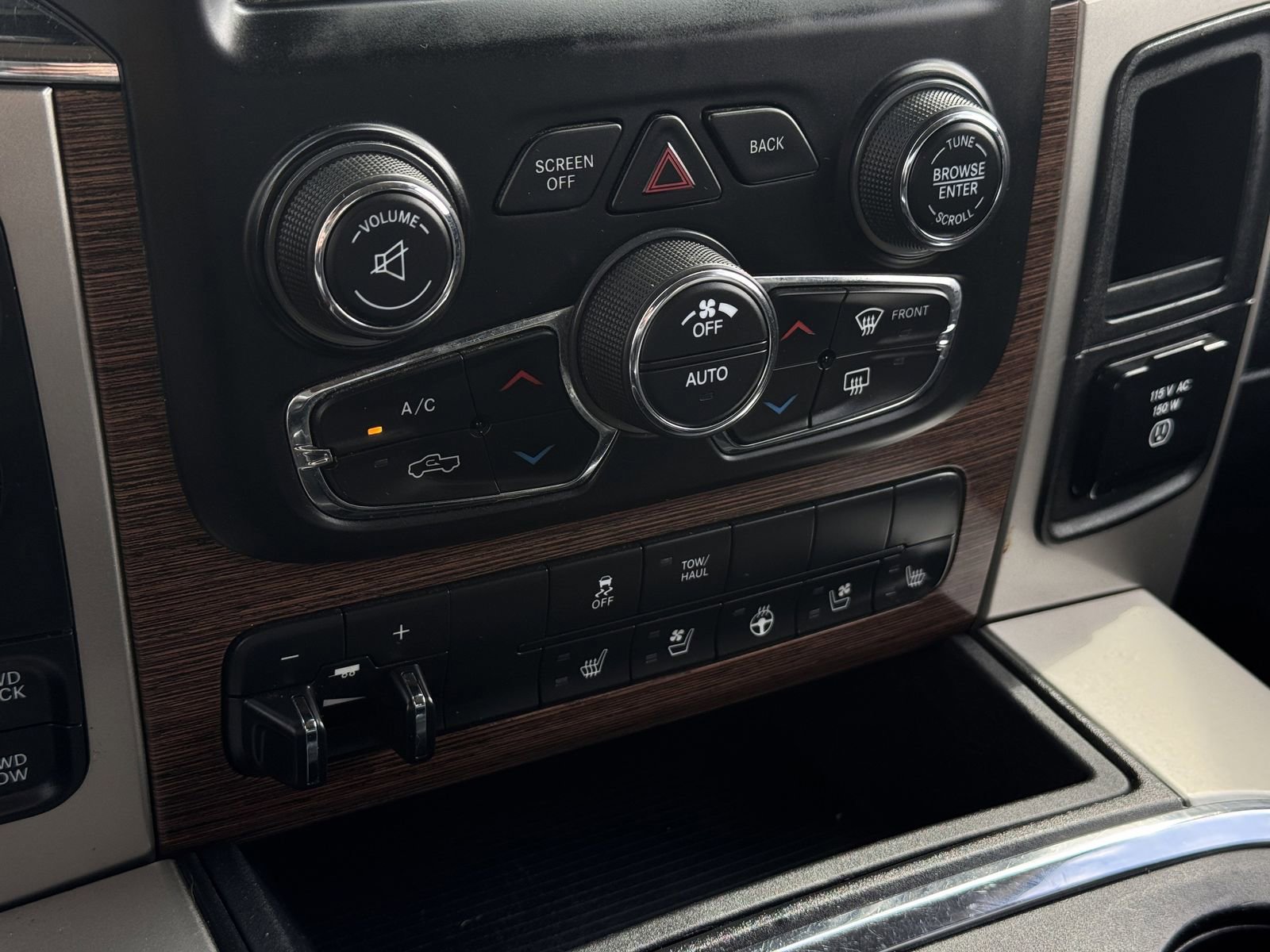 Used 2017 RAM 1500 Laramie w/ Convenience Group image 23