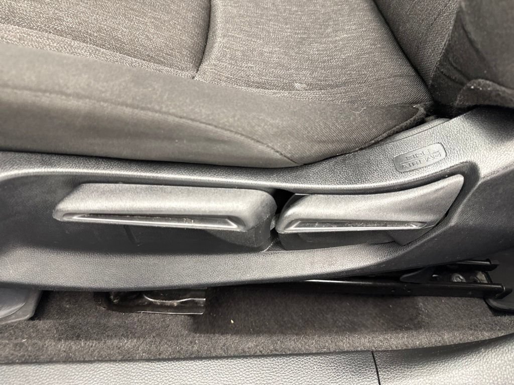 Used 2023 Honda Accord LX image 17