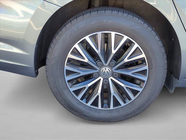 Used 2019 Volkswagen Jetta SE w/ Cold Weather Package FWD image 7