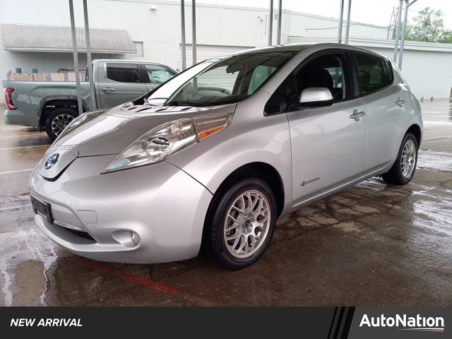 Used 2017 Nissan Leaf S image 1