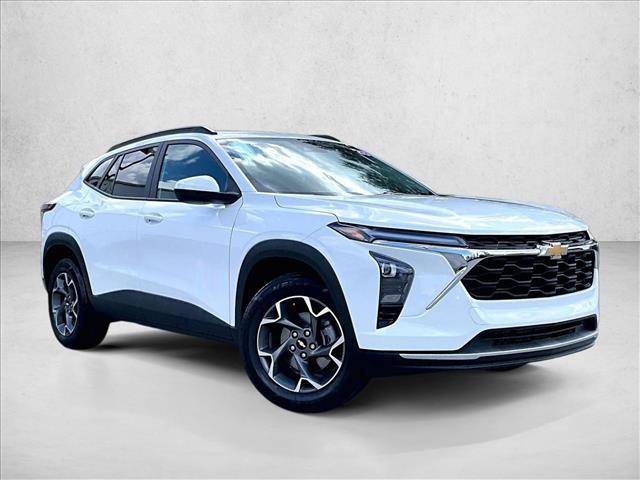 Used 2025 Chevrolet Trax LT FWD image 12