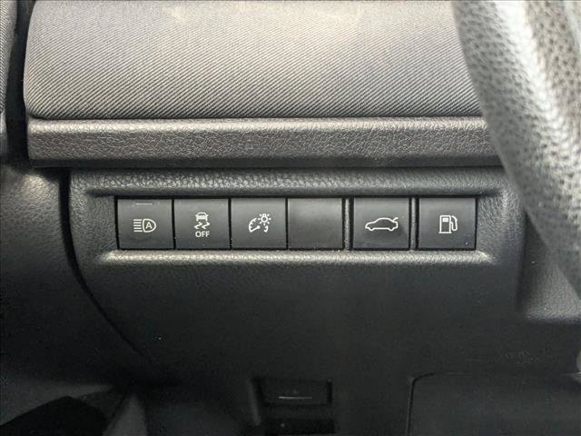 Used 2025 Toyota Camry LE FWD image 17