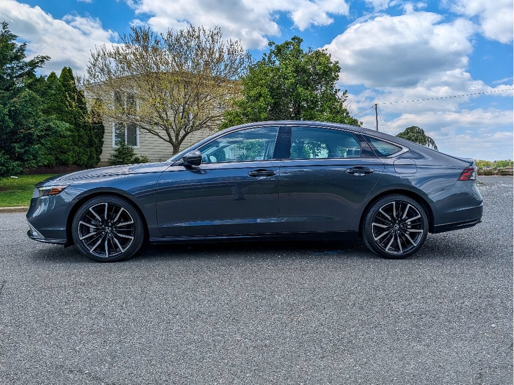 Used 2023 Honda Accord Touring image 8