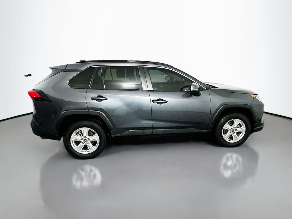 Used 2021 Toyota RAV4 XLE w/ Convenience Package image 8