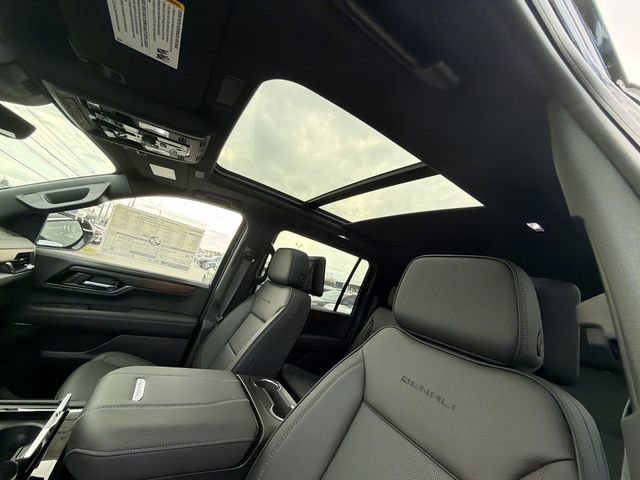 New 2026 GMC Yukon XL Denali w/ Denali Reserve Package AWD/4WD image 18
