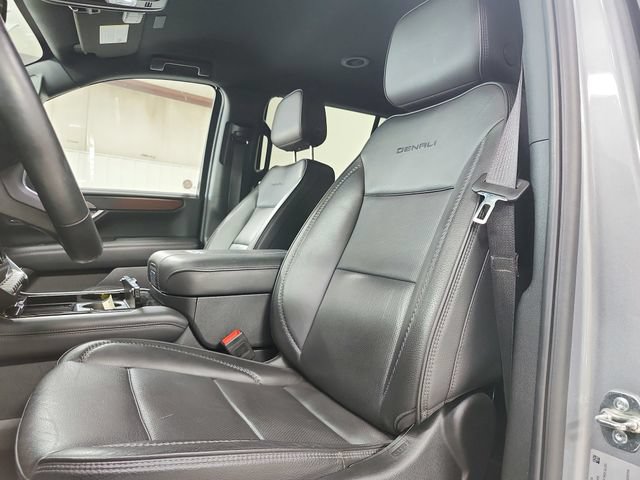 Used 2025 GMC Yukon Denali RWD image 10