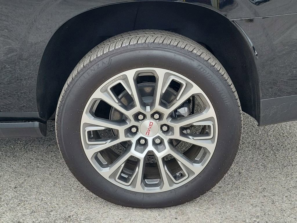 New 2026 GMC Yukon XL Denali w/ Sun & Power Step Package image 19