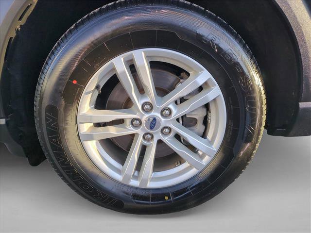 Used 2024 Ford Explorer XLT w/ Equipment Group 202A image 25