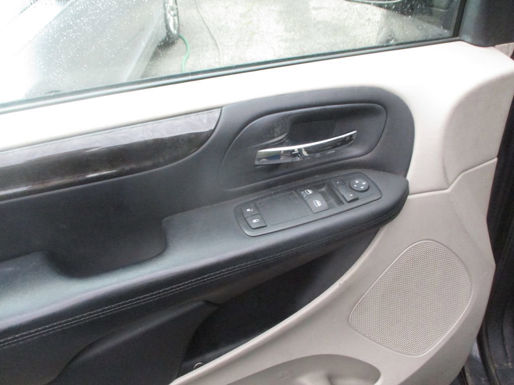 Used 2014 Dodge Grand Caravan SE w/ Quick Order Package 29E SE image 11
