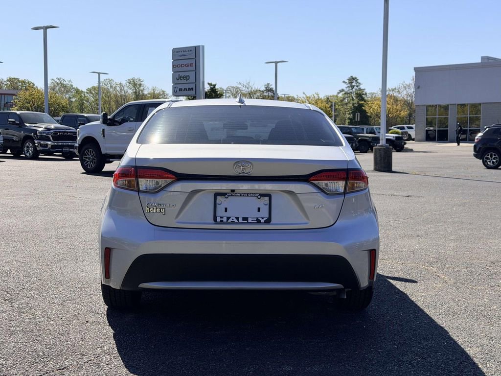 Used 2020 Toyota Corolla LE image 19