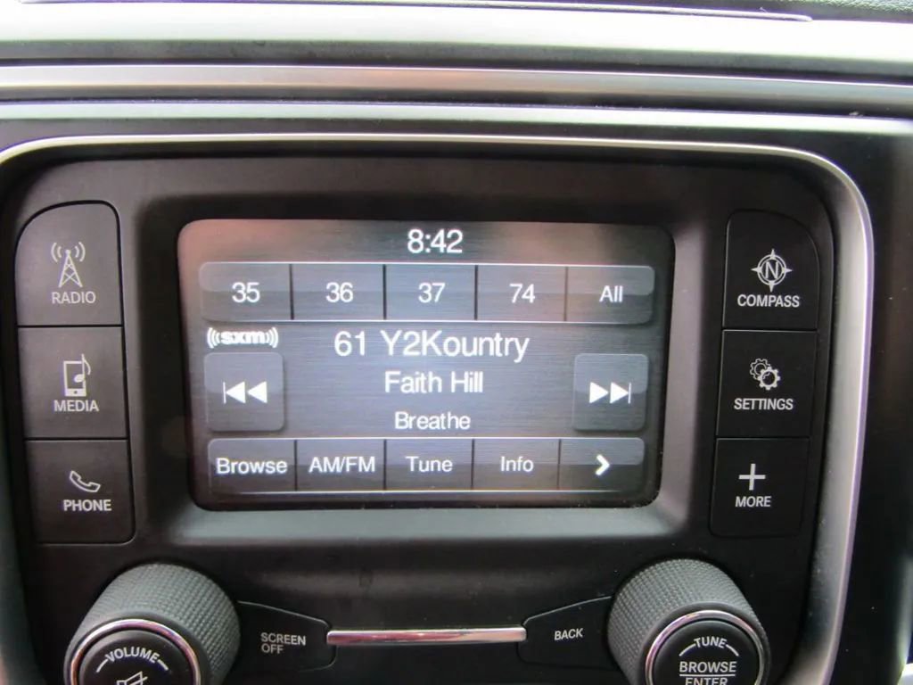 Used 2015 RAM 2500 SLT image 22