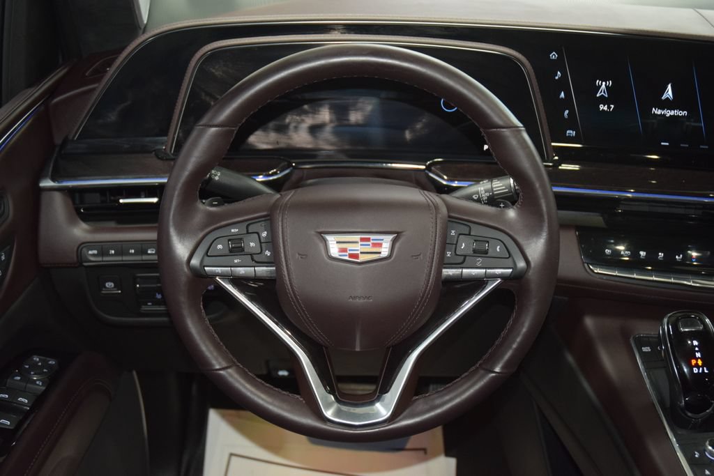 Used 2023 Cadillac Escalade Premium Luxury Platinum AWD/4WD image 39