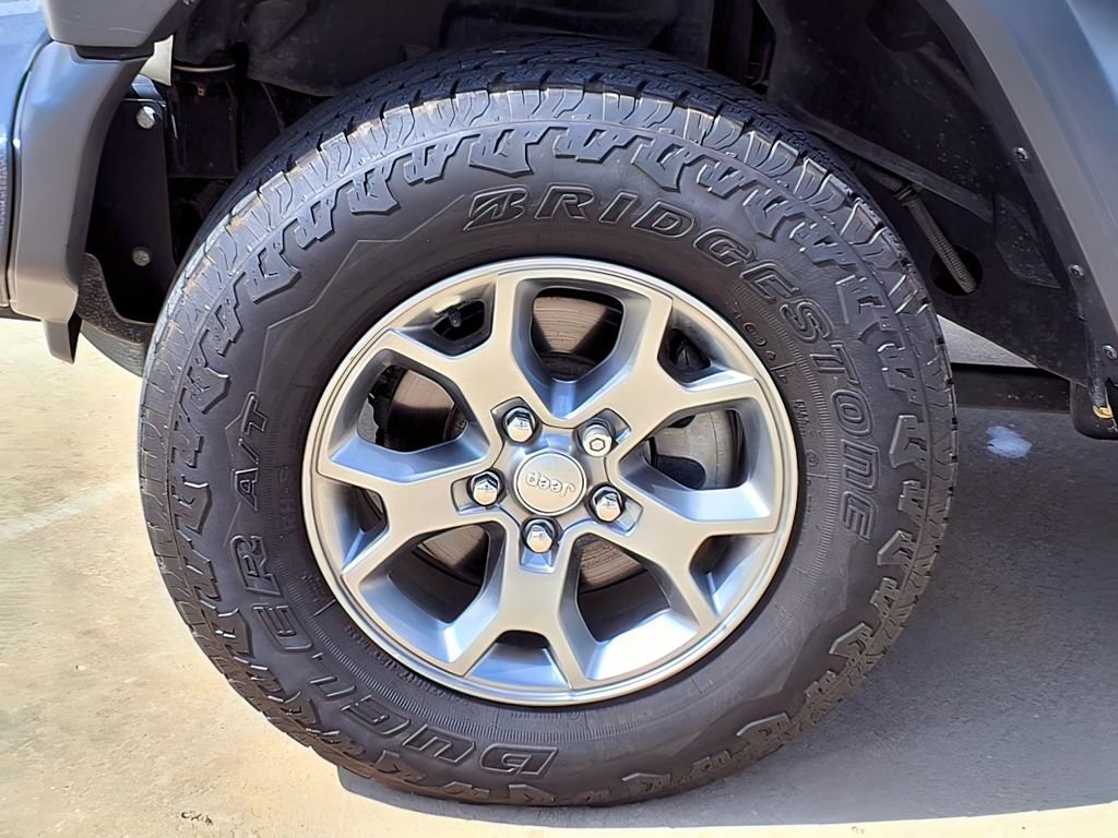 Used 2020 Jeep Wrangler Sport AWD/4WD image 23