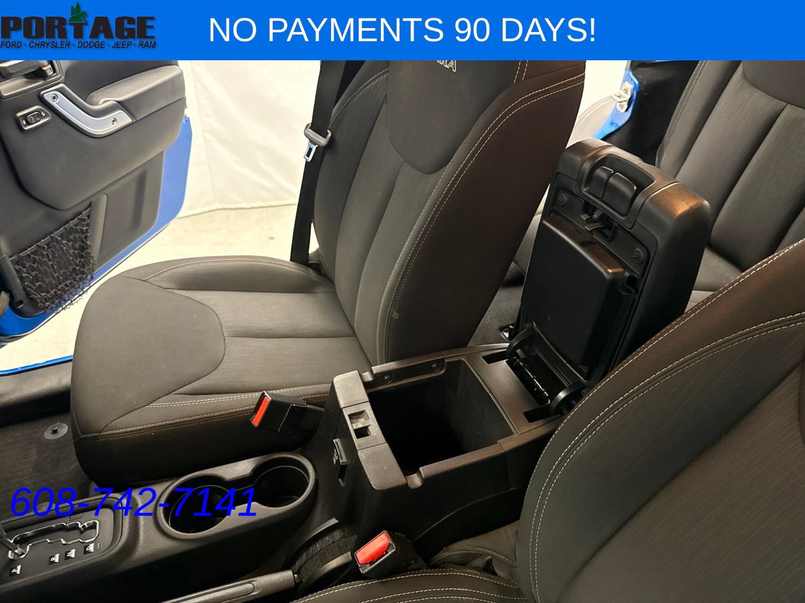 Used 2016 Jeep Wrangler Unlimited Sahara w/ Connectivity Group AWD/4WD image 19