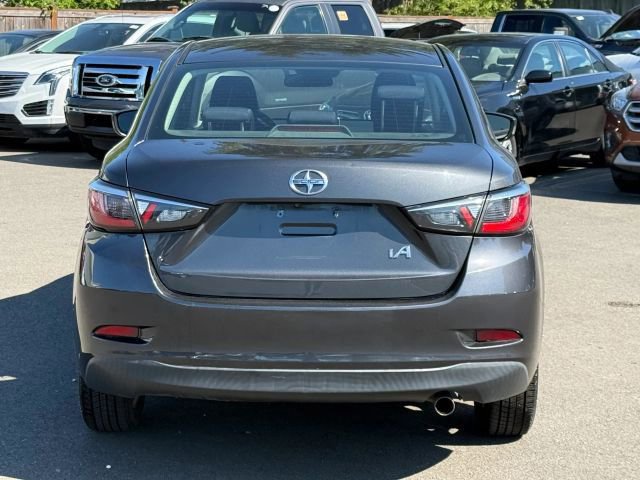Used 2016 Scion iA FWD image 9