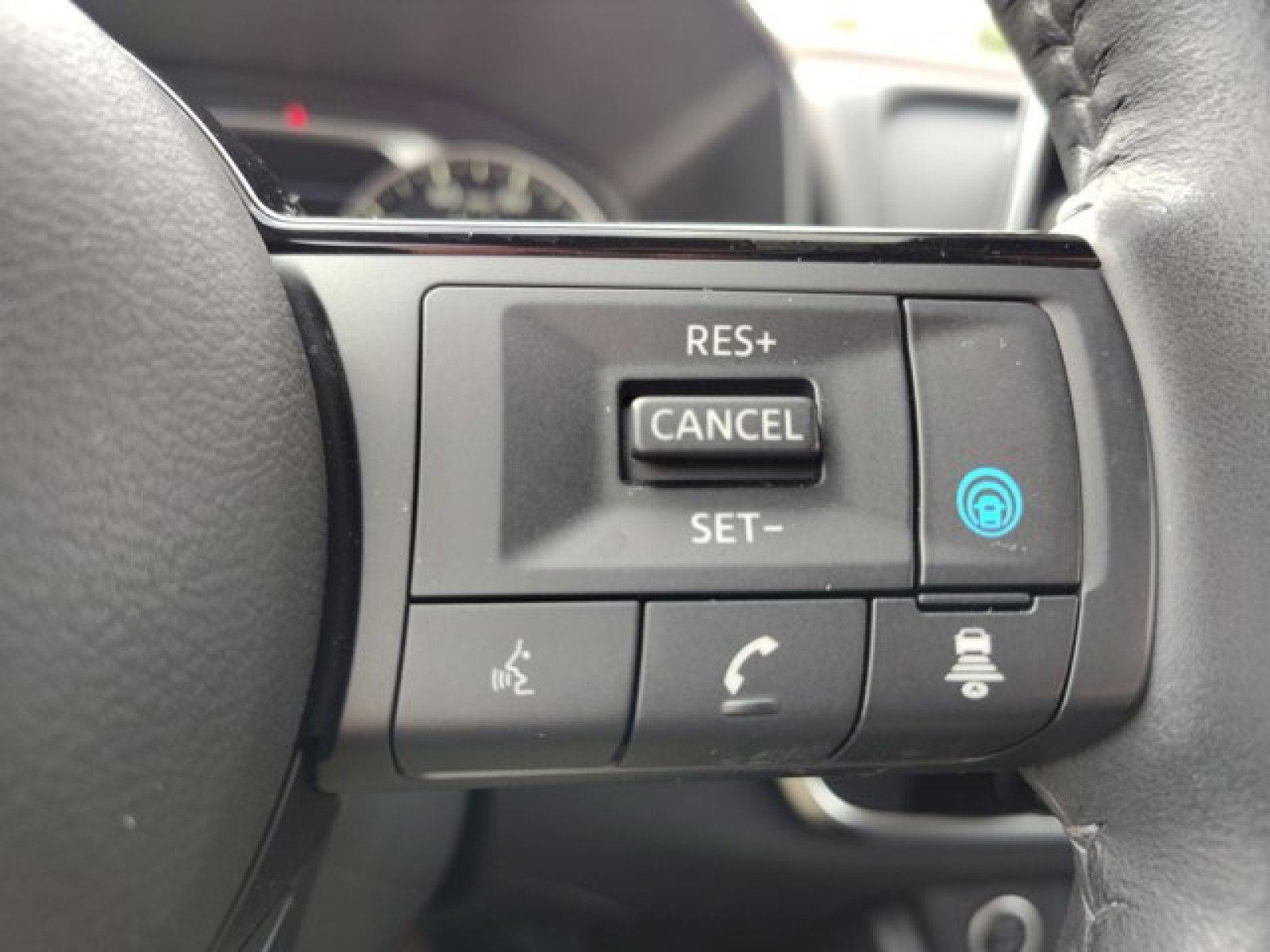 Used 2023 Nissan Rogue SV w/ SV Premium B Package AWD/4WD image 25