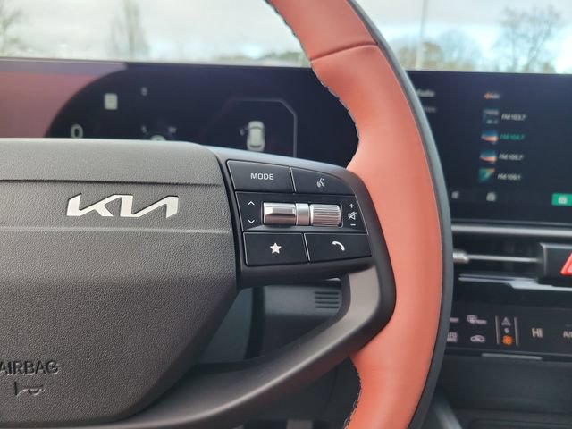 New 2026 Kia Sportage SX FWD image 18