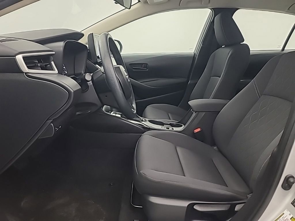 Used 2025 Toyota Corolla LE image 25