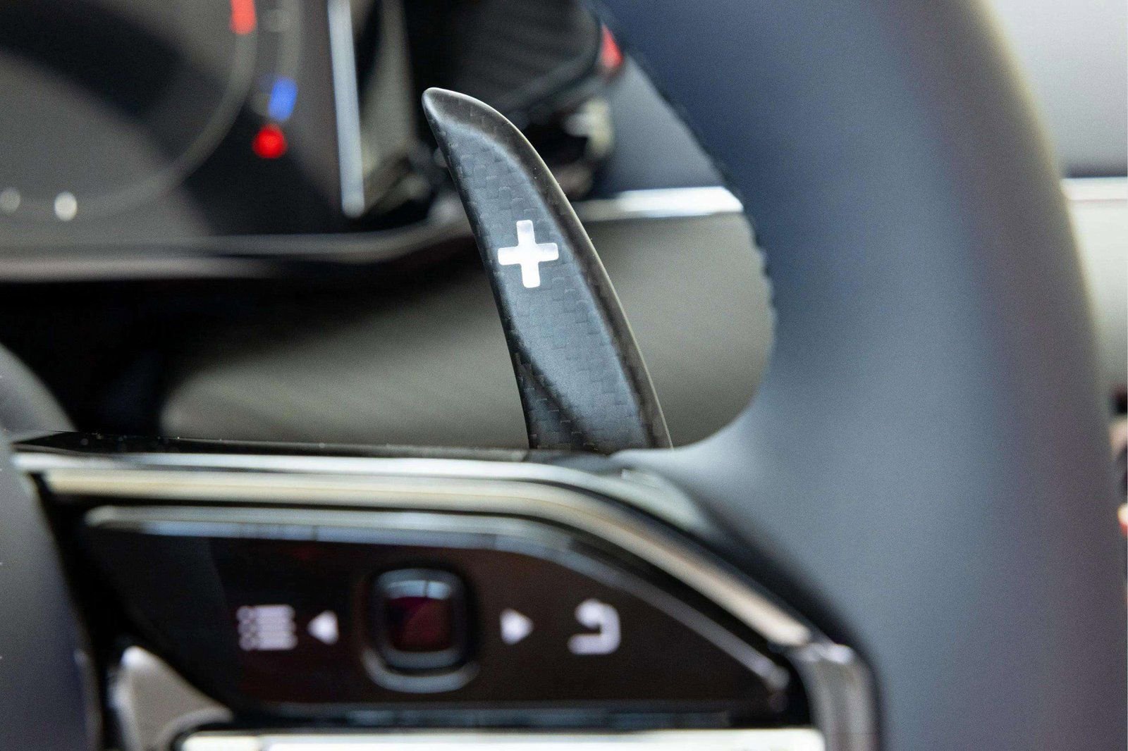New 2026 Aston Martin Vanquish Convertible image 30