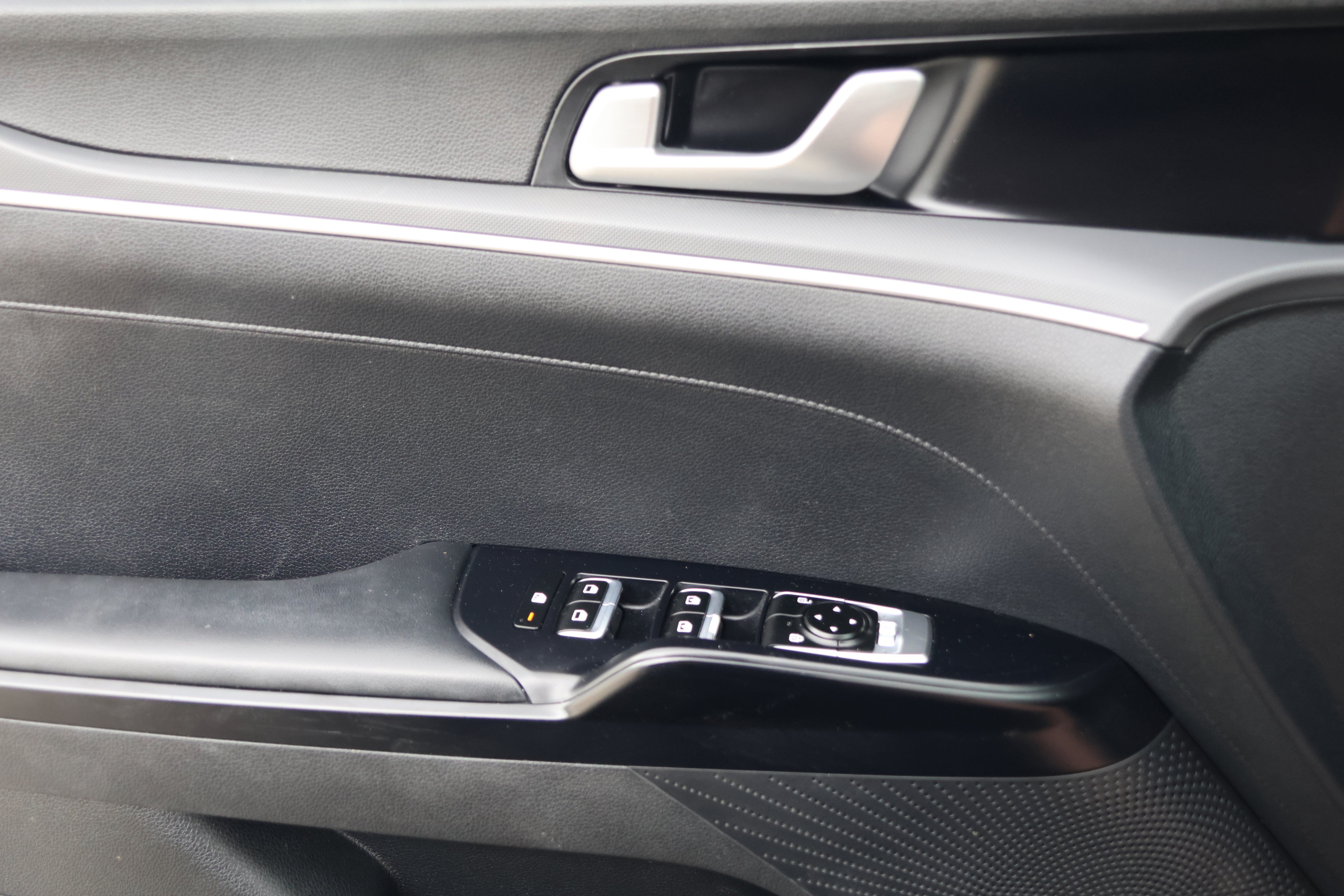 Used 2022 Kia K5 GT-Line w/ GT-Line FWD Premium Package image 9