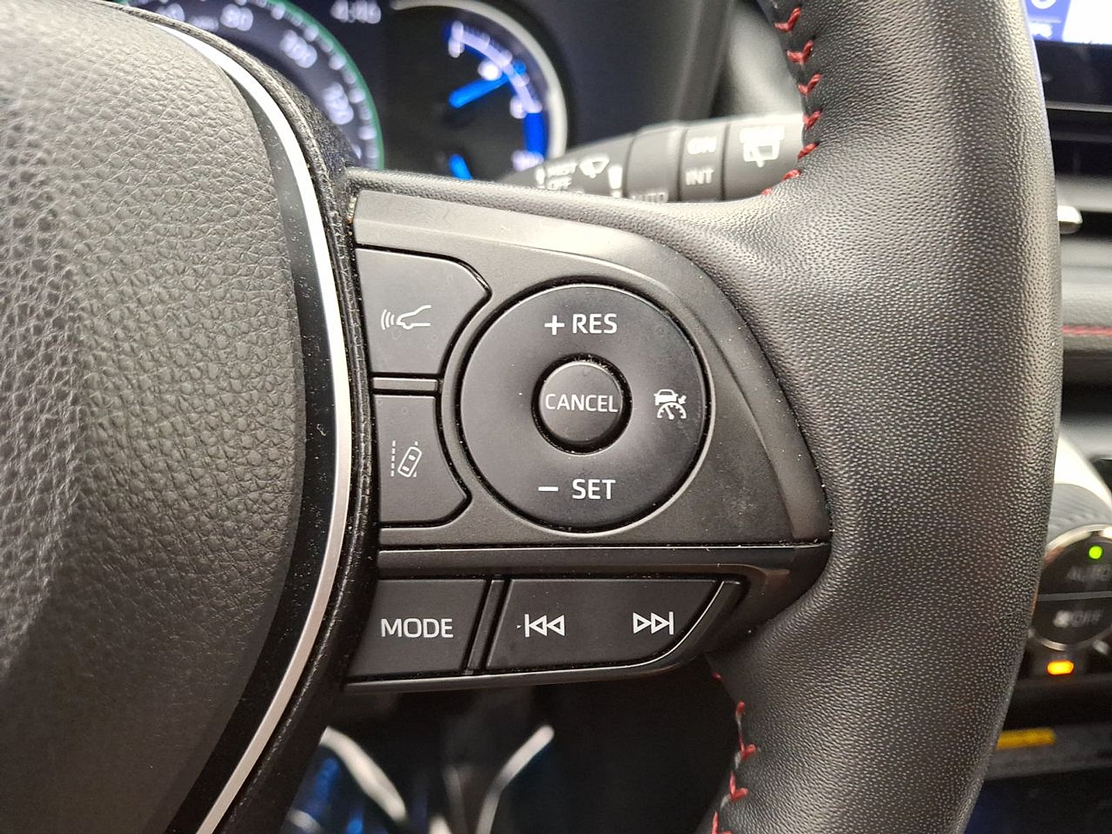 Certified 2021 Toyota RAV4 XSE w/ Weather Package AWD/4WD image 18