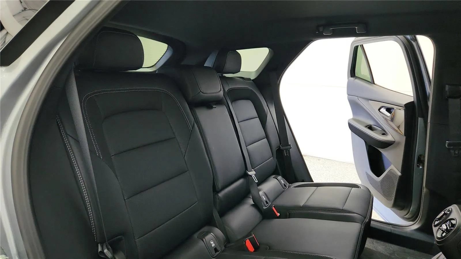 New 2026 Chevrolet Blazer EV LT AWD/4WD image 39