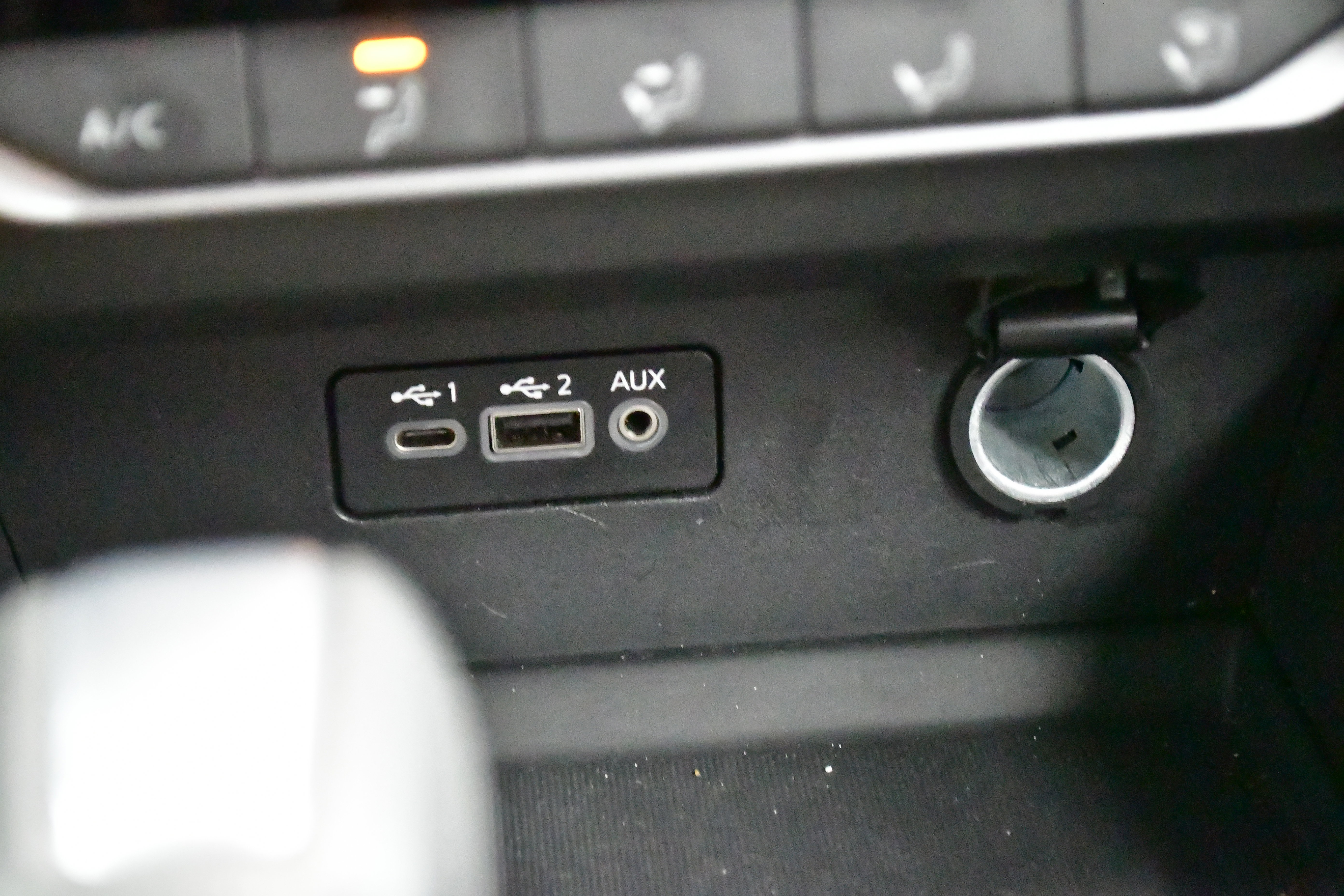 Used 2025 Nissan Altima 2.5 SV FWD image 27