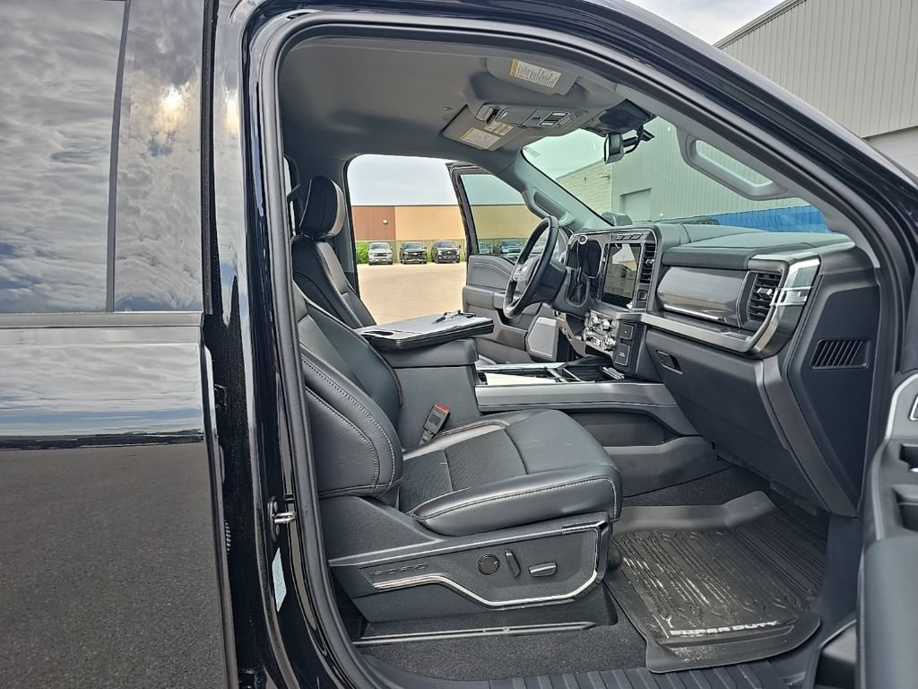 Used 2024 Ford F350 Lariat w/ FX4 Off-Road Package AWD/4WD image 15