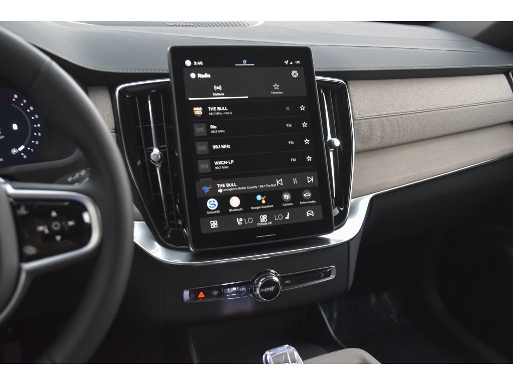 New 2026 Volvo XC90 B6 Plus w/ Protection Package Premier image 19