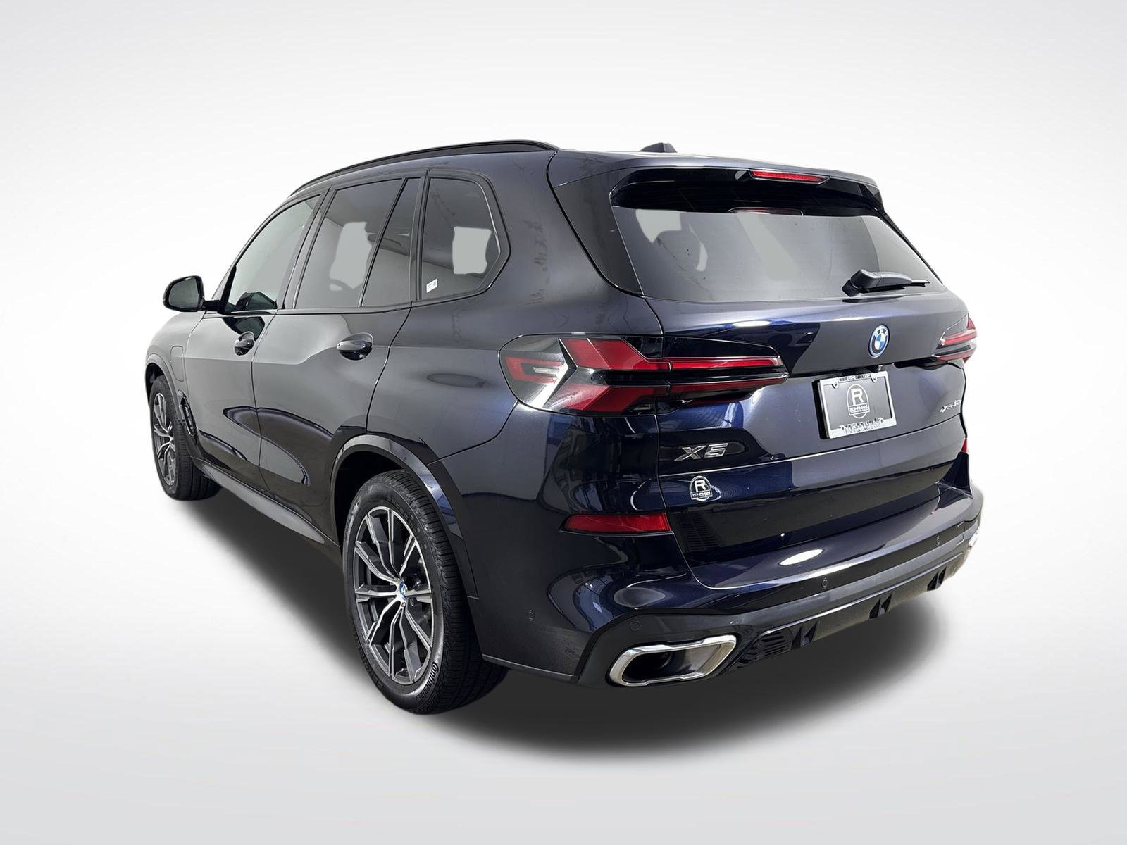 Used 2024 BMW X5 xDrive50e w/ M Sport Package AWD/4WD image 32
