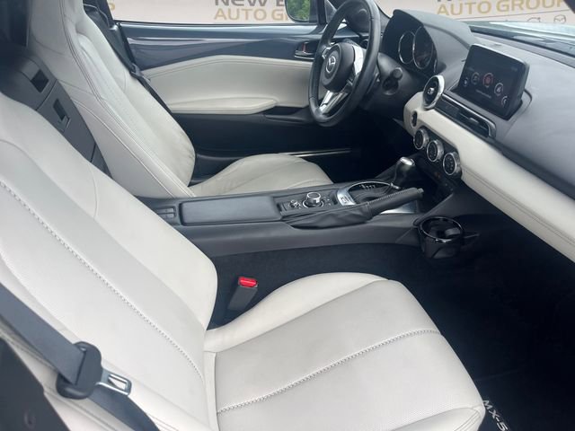 Used 2021 MAZDA MX-5 Miata Grand Touring RWD image 15