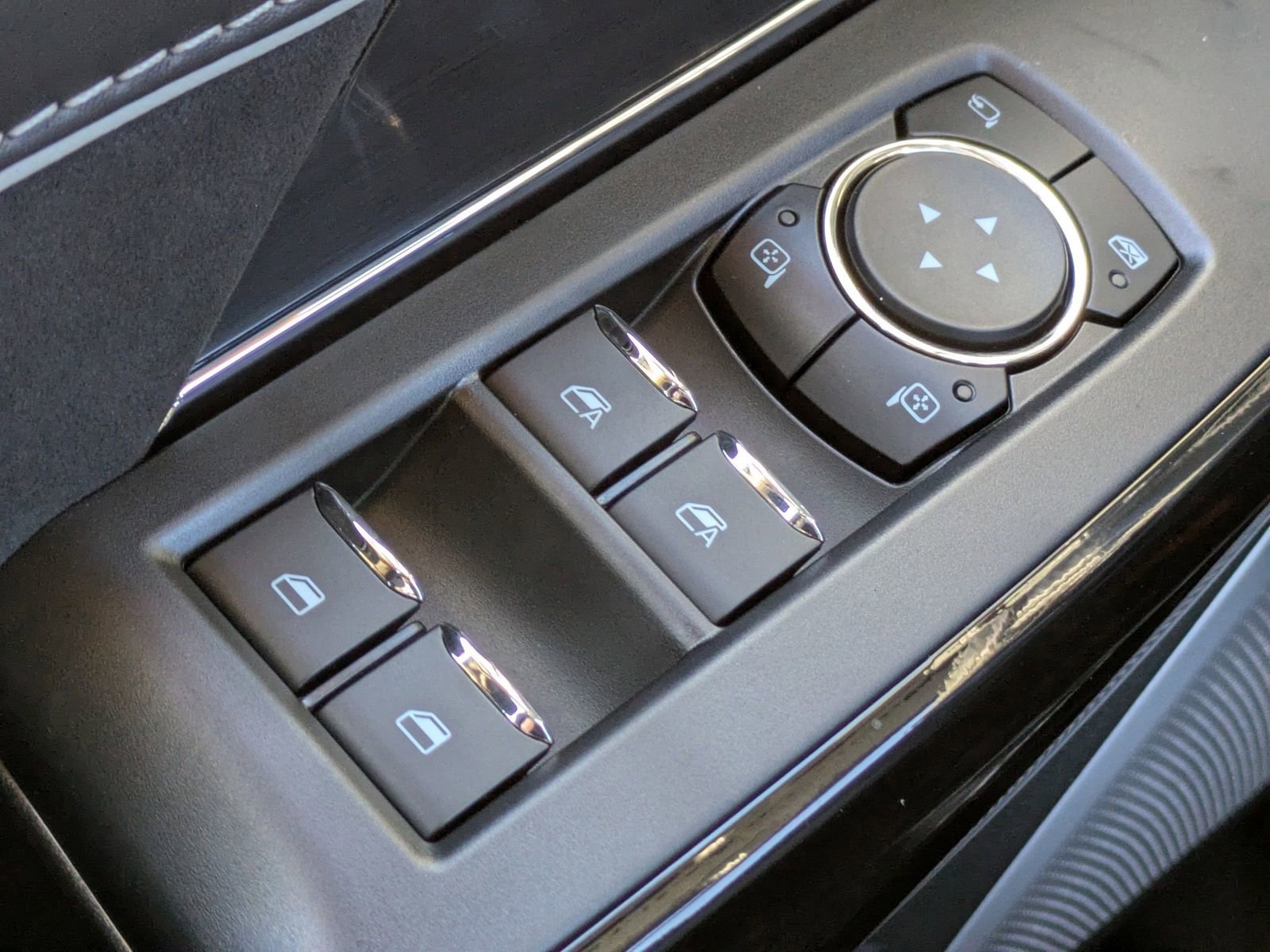 New 2025 Ford F150 Lightning Platinum image 28