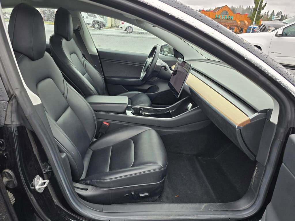 Used 2018 Tesla Model 3 Long Range RWD image 11