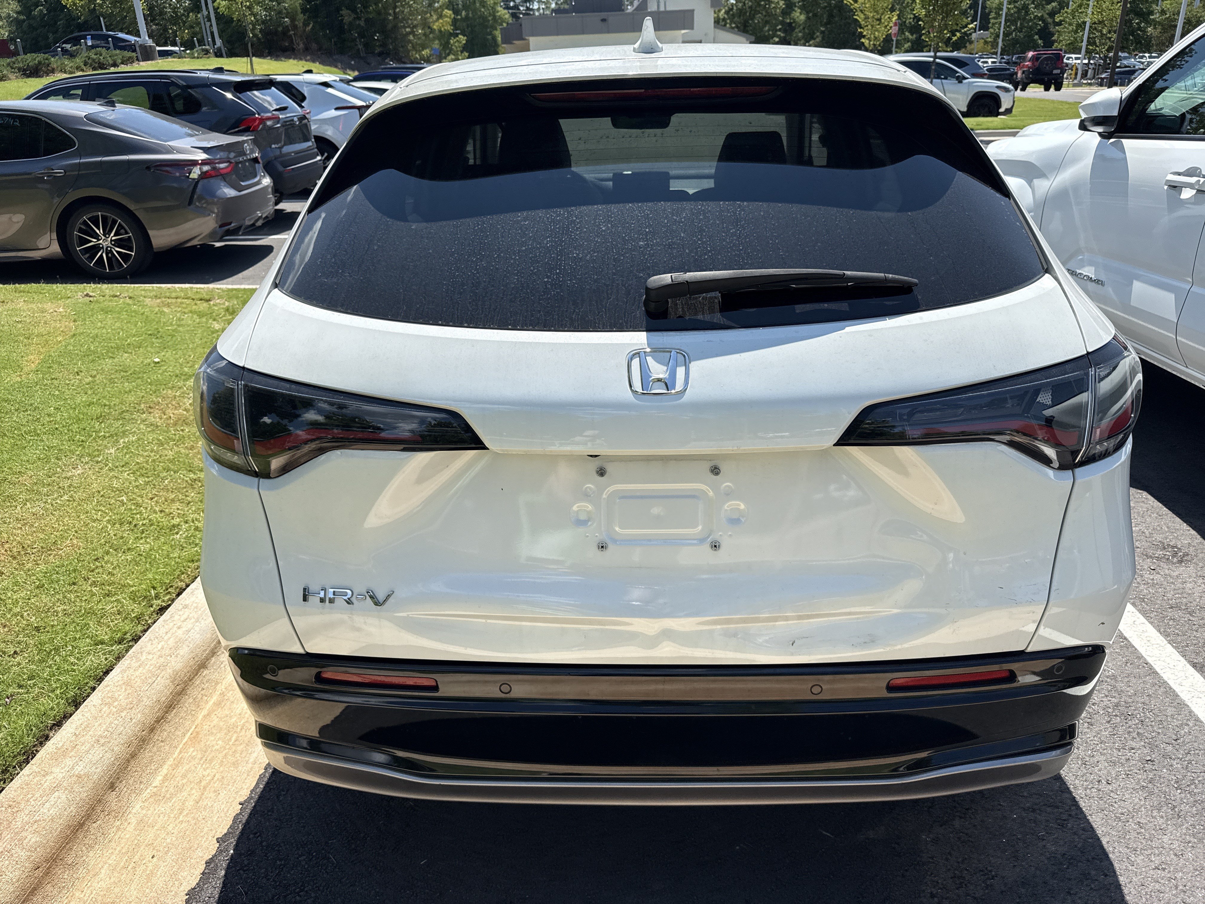 Used 2025 Honda HR-V EX-L image 43