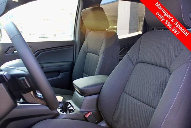 Used 2024 Chevrolet Colorado LT w/ LT Convenience Package AWD/4WD image 16