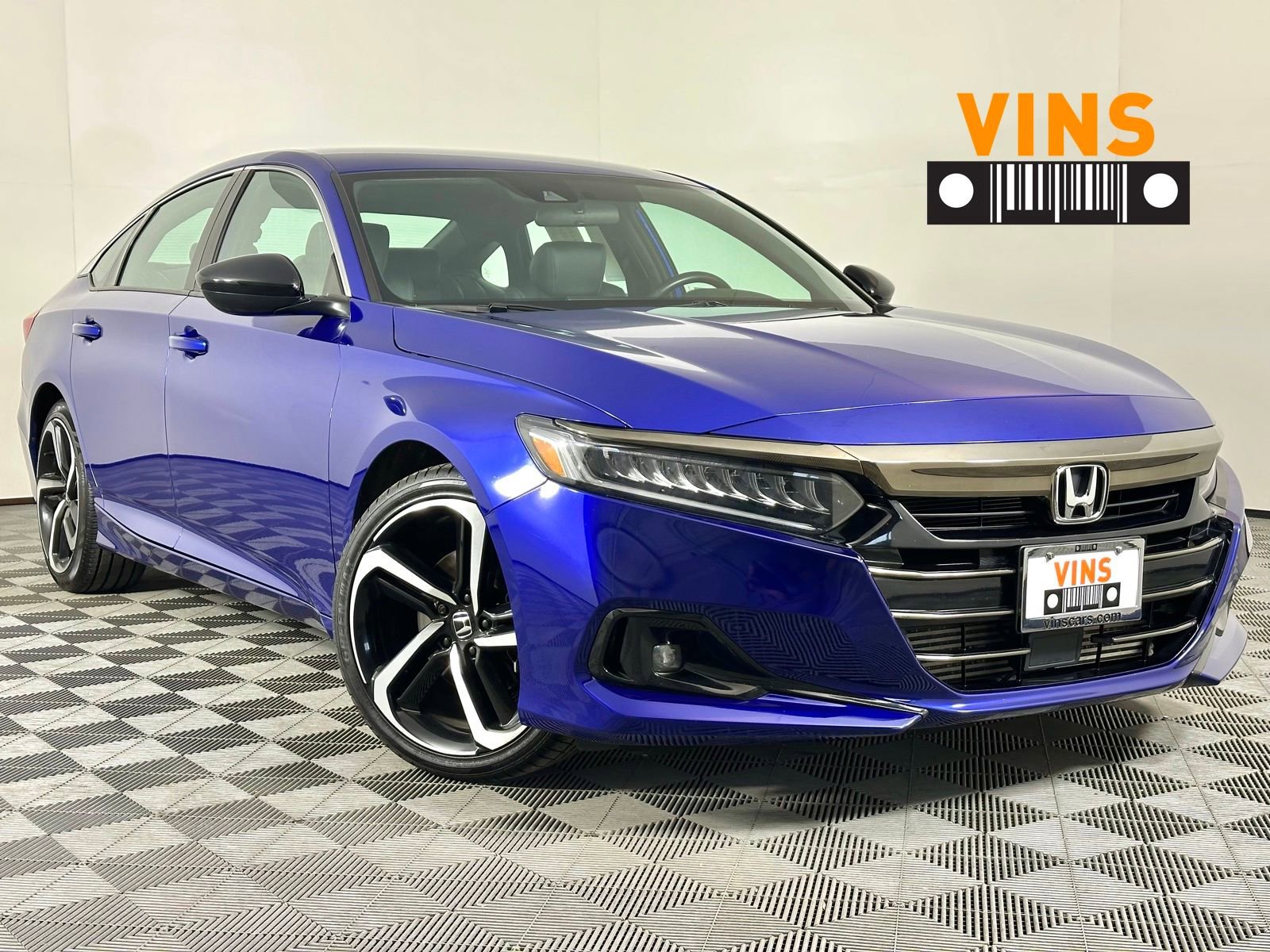 Used 2018 Honda Accord Sport image 1
