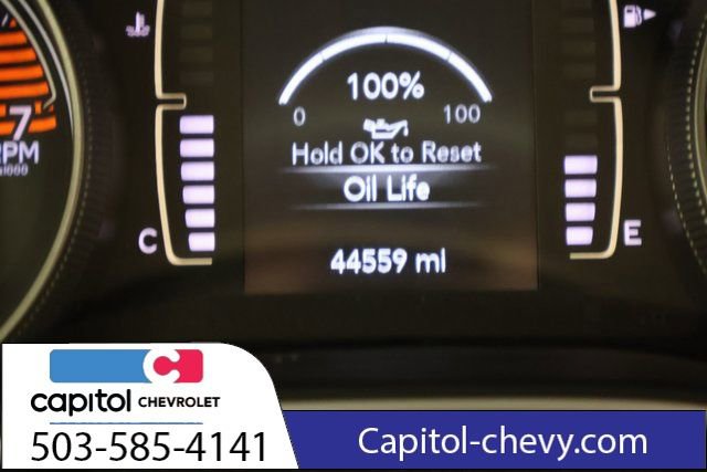 Used 2019 Jeep Cherokee Latitude Plus w/ Cold Weather Group FWD image 16