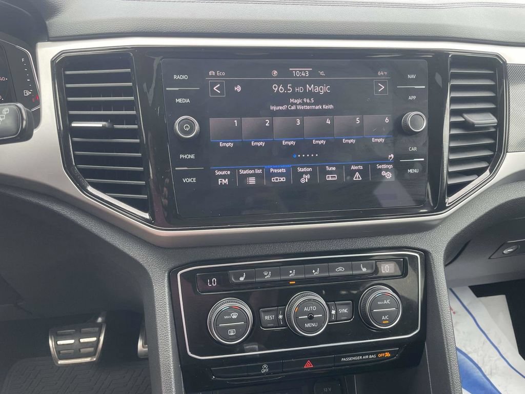 Used 2023 Volkswagen Atlas SEL R-Line AWD/4WD image 18