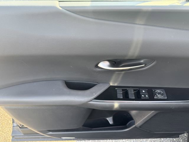 Used 2024 Lexus UX 250h AWD w/ Premium Package image 27