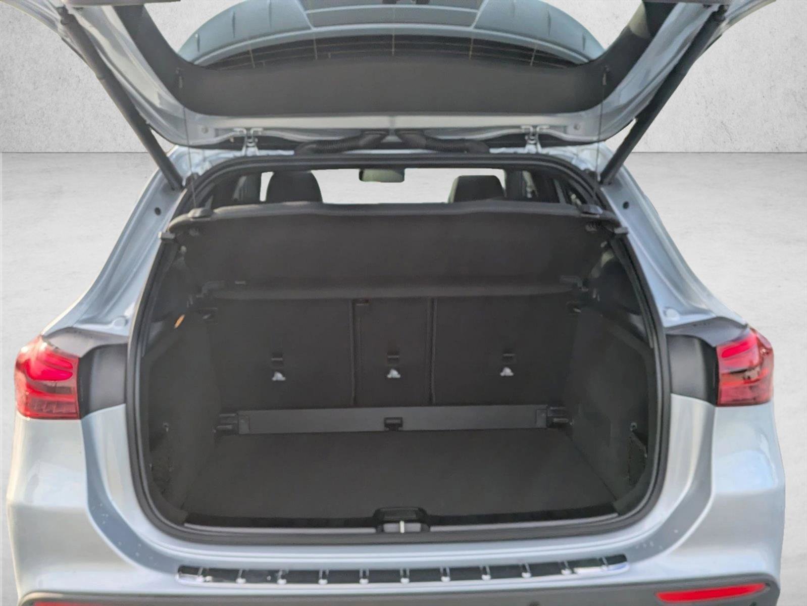 New 2026 Mercedes-Benz GLA 250 4MATIC image 6