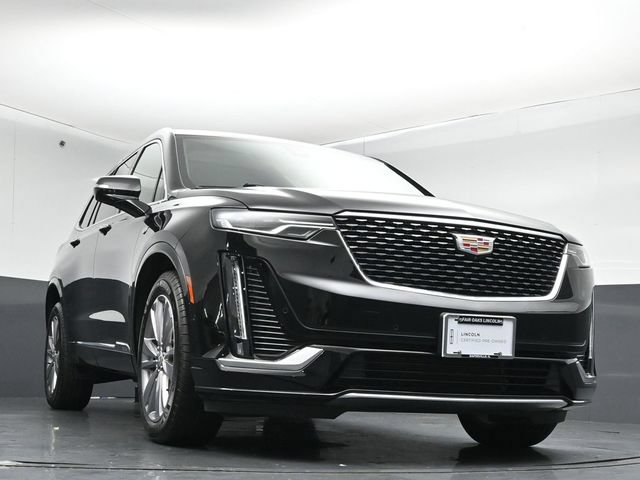 Used 2025 Cadillac XT6 Premium Luxury w/ Technology Package AWD/4WD image 39