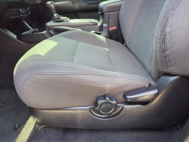 Used 2019 Toyota Tacoma TRD Sport w/ Technology Package RWD image 14