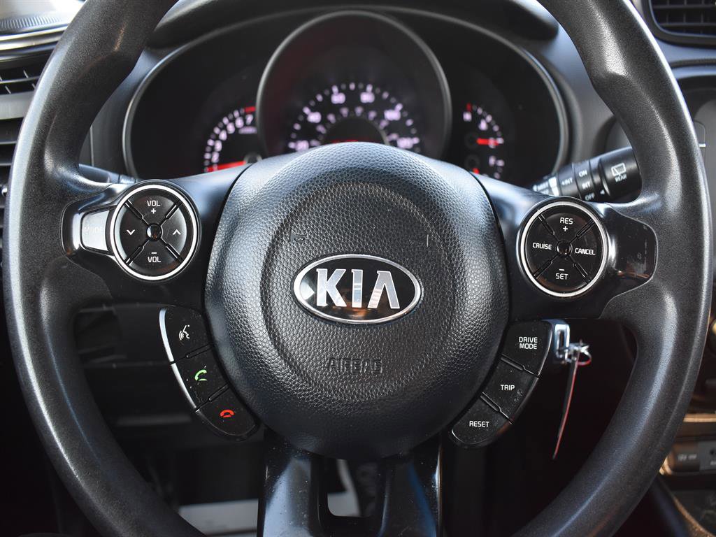 Used 2018 Kia Soul + image 16