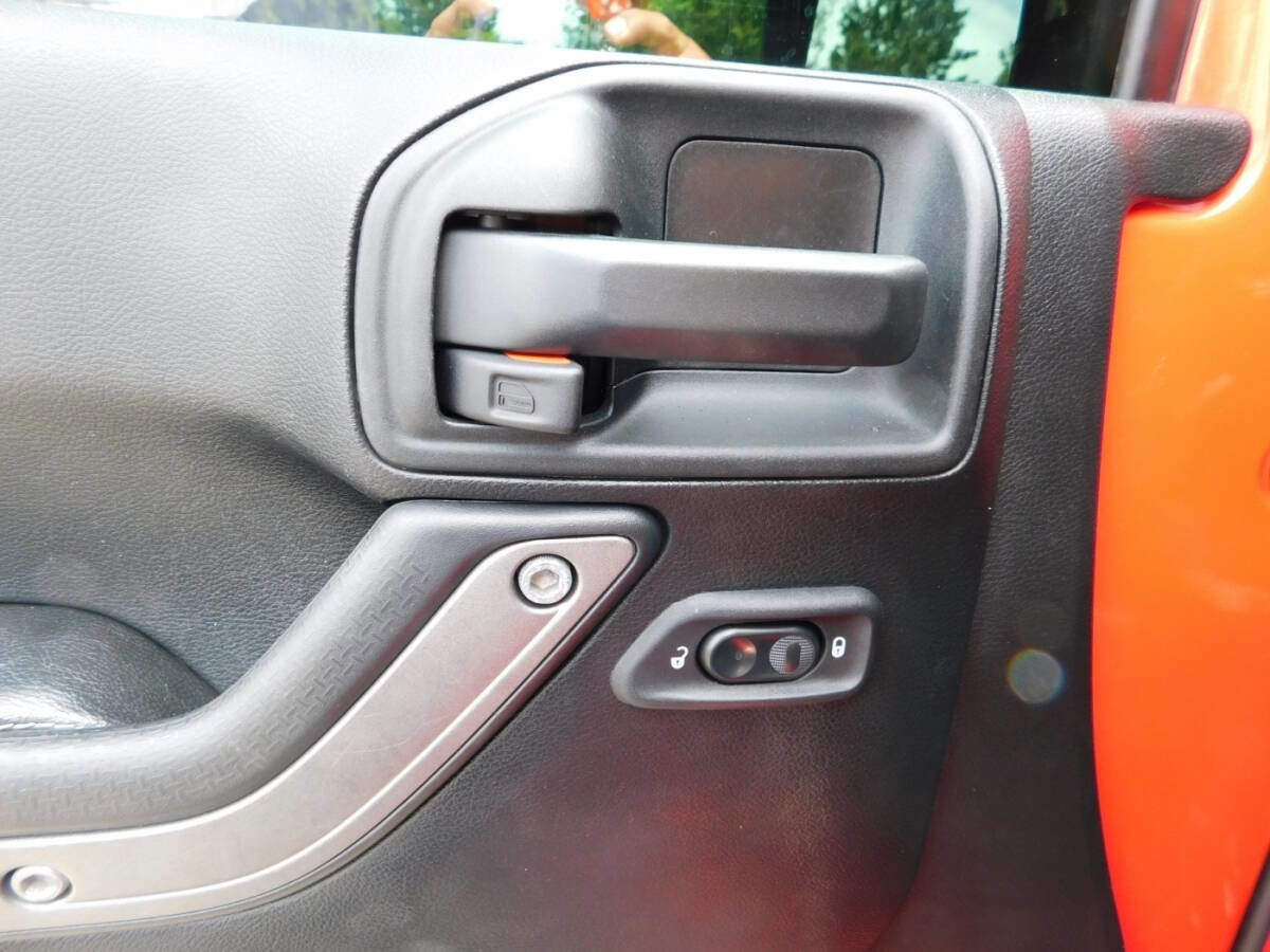 Used 2018 Jeep Wrangler Unlimited Sport image 16