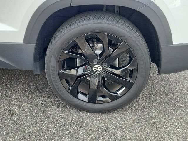 Used 2023 Volkswagen Taos SE w/ Black Wheel Package FWD image 33