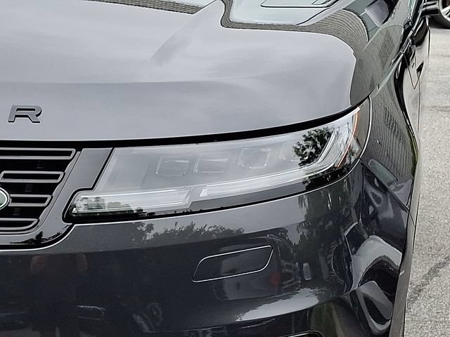 Used 2024 Land Rover Range Rover Sport Dynamic SE AWD/4WD image 9